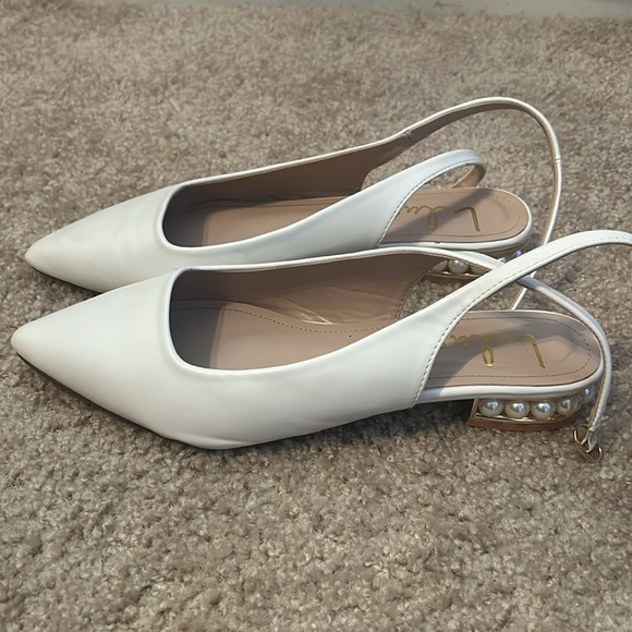 Ivory wedding shoes - Picture 2 of 4